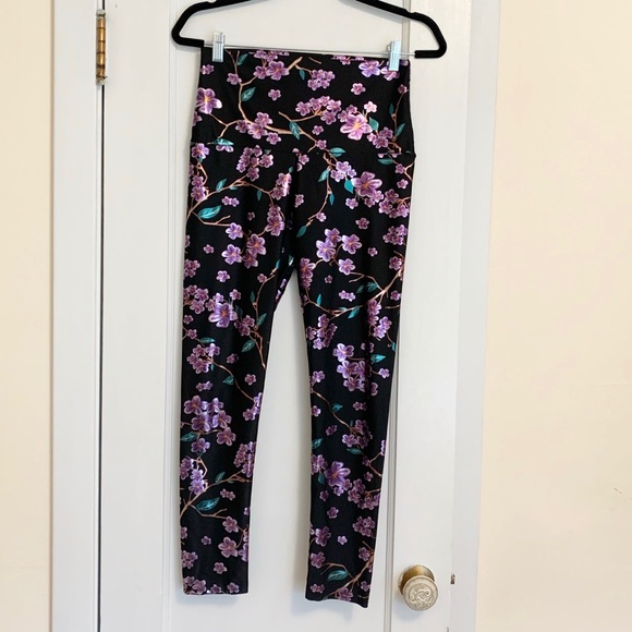 Emily Hsu Designs Pants - Emily Hsu High Rise Foil Floral Leggings Size L